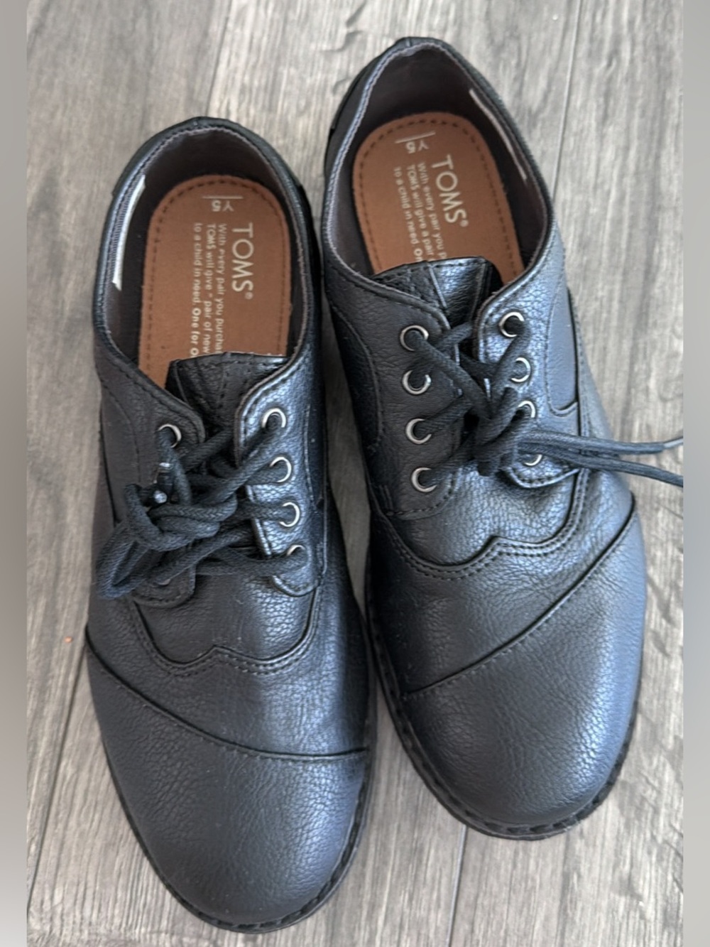 TOMS Men's Black Leather-Textured Lace-Up Derby Shoes